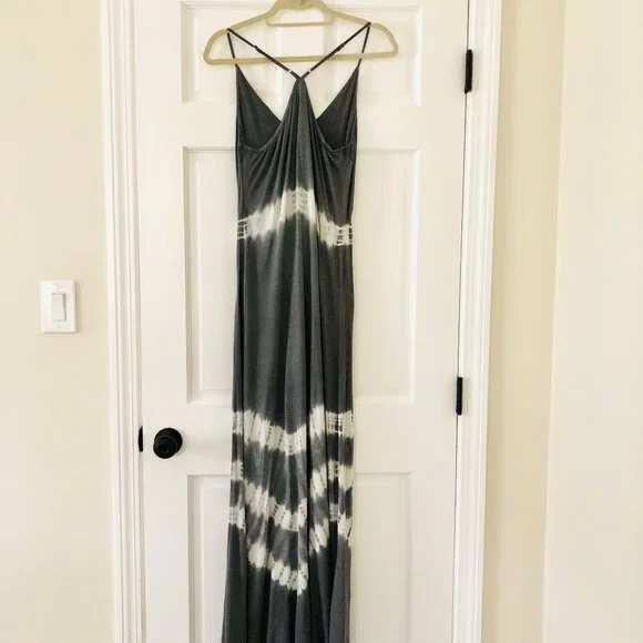 Olive and Oak Misty Morning Dark Grey Tie-Dye Maxi Dress - Picture 7 of 7